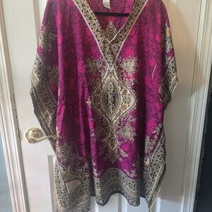 Bohemian Pink Tunic with V-Neck and Short Sleeves